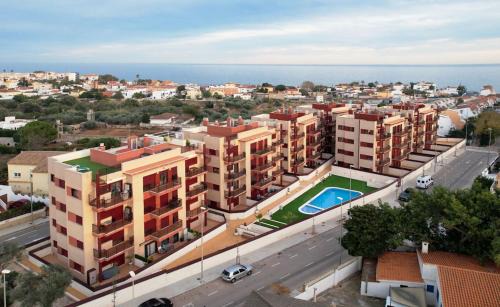 Vinaros Apartment | Relaxing Oasis at Aurora with Inviting Pool Amenities