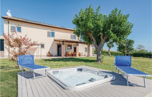 Mondavio House | Pet-Friendly Retreat at Aurora with Hot Tub Bliss