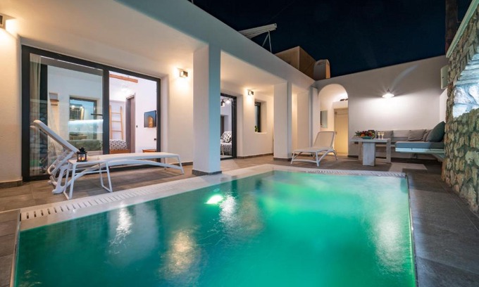Kamari Villa | Discover Aurum: Oceanfront Retreat with Stellar Amenities