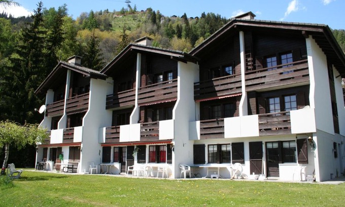Blatten bei Naters Apartment | Discover Ausblick: Family-Friendly Getaway with Top Ratings