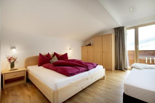 Malles Venosta Apartment | Family-Friendly Ausserglieshof Wohnung Upi for Memorable Stays