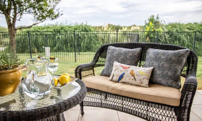 Sunset Valley House | Guest Rated: 10/10 at Austin Charm House with Spa & Breakfast