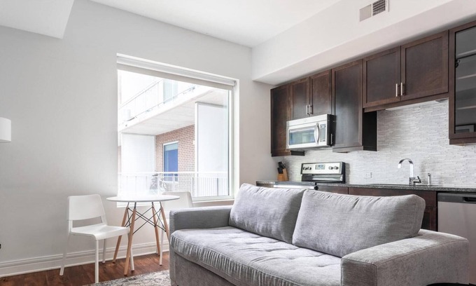 Waller Creek District Apartment | Austin | Grand Studio Apartment