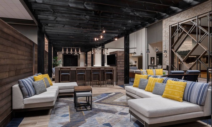 Round Rock Hotel | Guest Rated: 8.8 at Austin Marriott North with Pool & Spa