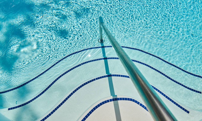 Bouldin Hotel | Experience Austin Motel: Eco-Friendly Stay with Pool & Breakfast