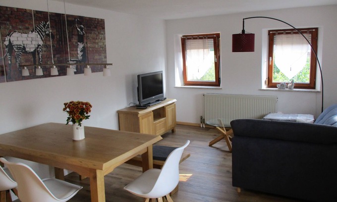 Feuchtwangen Apartment | Cozy Auszeitwohnung Rösch with Pool & Family Amenities