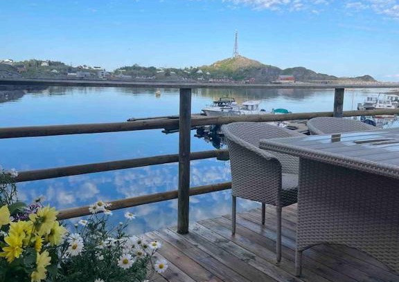 Moskenes House | Authentic Rorbu: Guest Rated 9.8, Perfect for Families