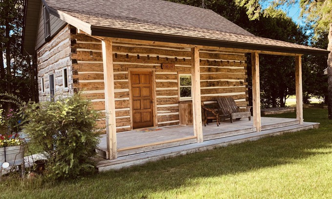 Sturgeon Bay House | Experience the Authentic 1882 Log Home with Ocean View