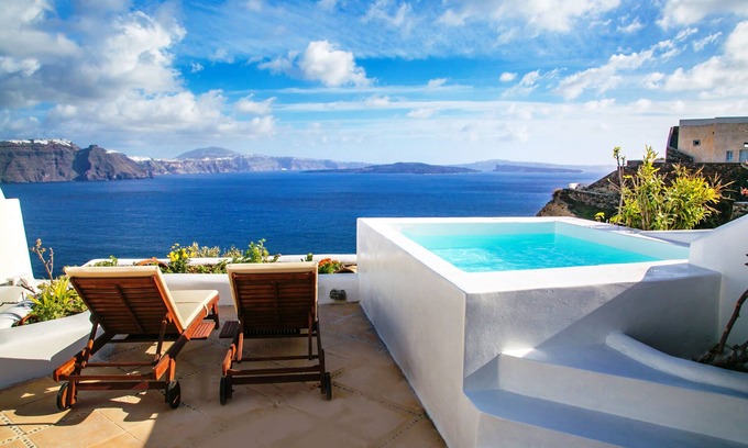 Oia Villa | Exceptional 2 Bedroom Villa with Plunge Pool & Ocean View