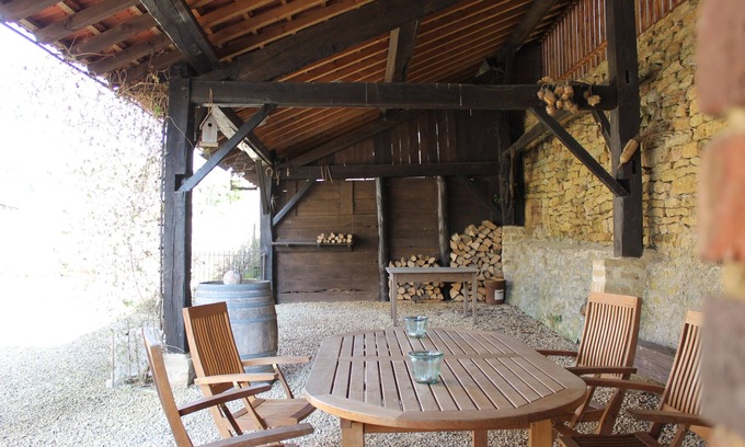 Sapogne-sur-Marche House | Cozy Cottage for Four with Breakfast & Child-Friendly Perks