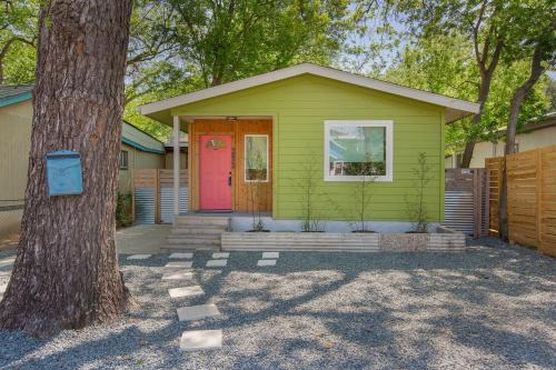 Holly House | Authentic ATX Beauty DT Pool Gem- Walk 2 Lake & Eateries