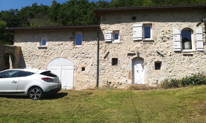 Combovin House | Discover Authentic Charm Near Vercors with Ocean Views