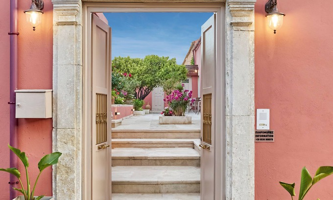 Archanes Villa | Authentic Crete hospitality in a beautiful 18th-century mansion