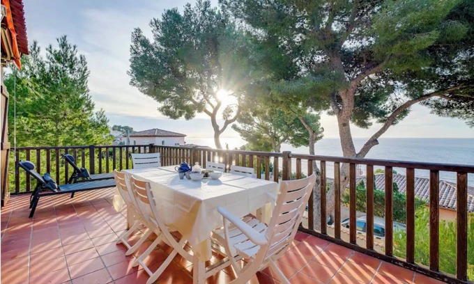 Ensues-la-Redonne House | Authentic family home "La Pinède" Sea view