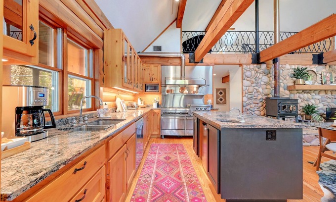 Georgetown House | Experience an Authentic Log Cabin with Ocean View & Spa