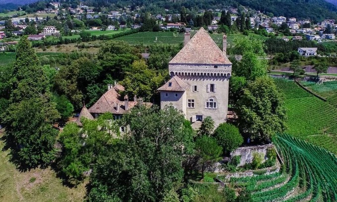 Montreux Other | Discover an Authentic Apartment in a Historic Castle