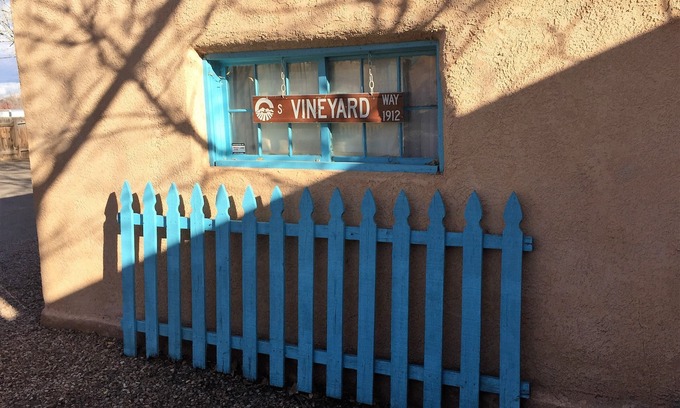 Bernalillo Apartment | Experience Authentic New Mexico Adobe Casita Near Wine Country