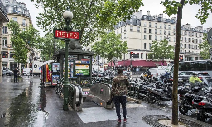 Bonne-Nouvelle Apartment | Discover Cozy Warmth & Historic Charm in Eclectic Locale