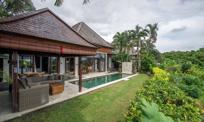 Tegal Mengkeb Villa | Relaxing Private Pool Villa with Oceanfront Views in Tabanan