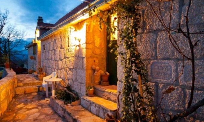 Sinj House | Cozy Stone House Jeanette: 4-Star with Hot Tub & Kitchen