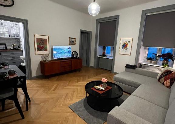 Landstrasse Apartment | Experience Authentic Viennese Living in Family-Friendly Comfort