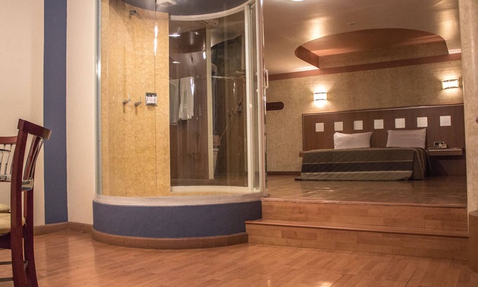 Cordoba Hotel | Comfortable Stay at Autohotel Ilussion with Spa & Dining