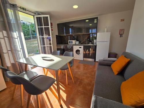 Camara de Lobos Apartment | Autonomia House I