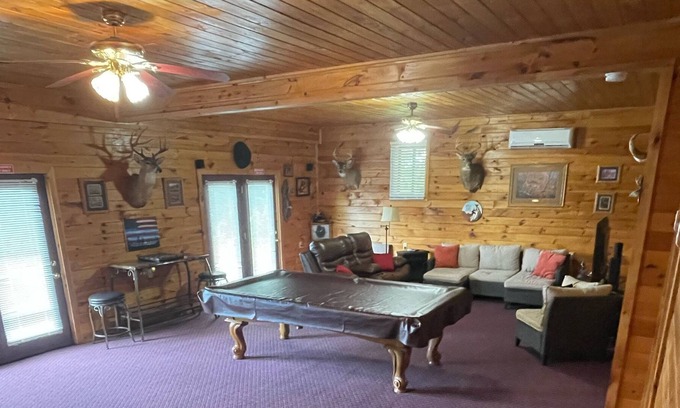 Union Grove House | Autumn Breeze Country Home: Perfect for Family Adventures