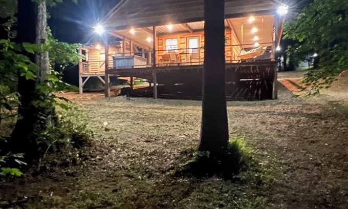 Fort Payne Cabin | Unforgettable Getaway at Little River Canyon with Hot Tub!