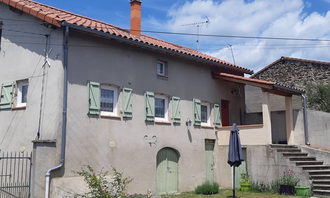 Saint-Martin-d'Ollieres House | Top-Rated Auvergne Livradois Forez House for Families