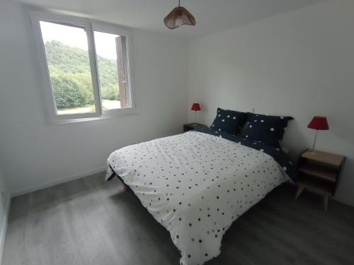Saint-Leger-de-Peyre Bed & Breakfast | Inviting Stay at Aux 2 Rivières - Pet & Child Friendly