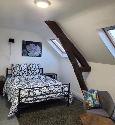 Argenton-sur-Creuse Apartment | Cozy Stay at Aux Cieux - Pet Friendly & Guest Rated 8.7