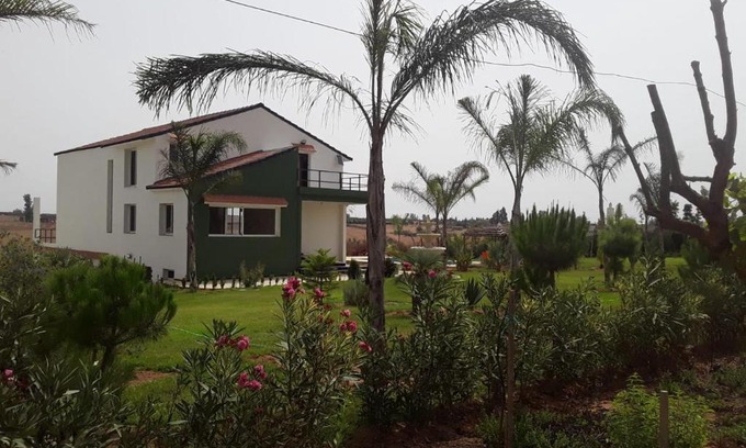 Sidi Abderrazak House | Stay at AUX DEUX DAUPHINS: Pet-Friendly Family Retreat