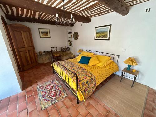 Vaugines House | Aux Deux Fontaines - Au coeur de la Provence