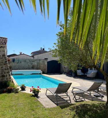 Saint-Just-Luzac House | Experience Tranquility at Aux Portes des Iles with Ocean Views