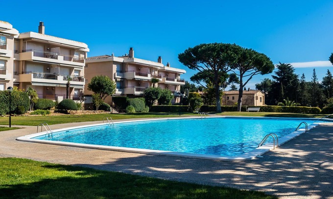 Calella de Palafrugell Apartment | Family-Friendly AV-1 Calella de Palafrugell with Pool & Spa