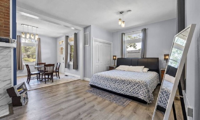 Arcadia House | Family-Friendly AV Bungalows #3 with Kitchen & Pet Amenities