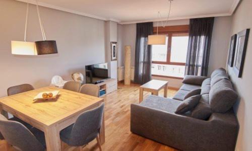 Arevalo Apartment | Exceptional AVA-2: Family-Friendly Stay with Breakfast Included
