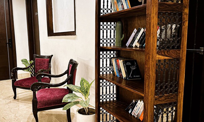 DLF Phase 5 Hotel | AVA Hotels: Ideal Golf Course Retreat with Family Amenities
