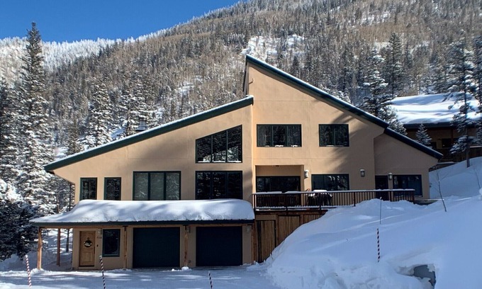Taos Ski Valley House | Premium Ski-In/Ski-Out Chalet at Taos Ski Valley