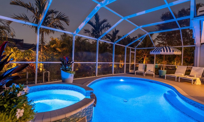 Bradenton House | Discover Twin Palms: Private Pool, Spa & Game Room Awaits!