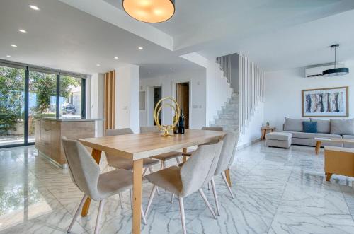 Old Town Villa | Discover Avalon 1 Villa 14: Family-Friendly Getaway