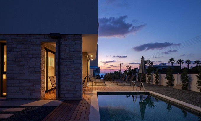 Emba Resort | Family-Friendly Avalon 1 Villa: Three Bedroom Retreat