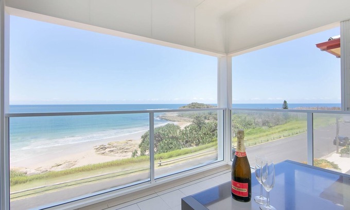 Yamba Apartment | Oceanfront Avalon 4: Family-Friendly Oasis with Pool