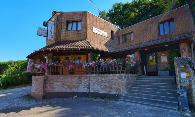 Overijse Hotel | Pet-Friendly Avalon Hotel with Great Amenities for Families