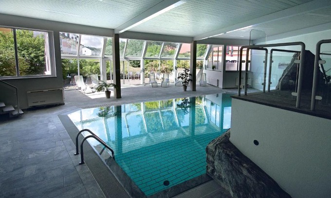Konigslutter am Elm Hotel | Experience AVALON Hotelpark Königshof: Pet-Friendly Retreat
