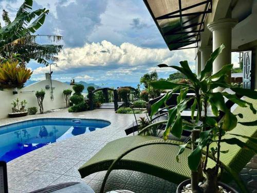 Tagaytay Villa | Serene Avana Hills Tagaytay Villa with Ocean View & Pool