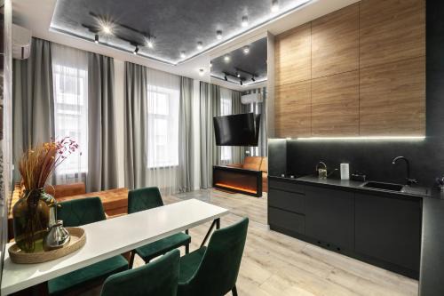 Lviv City Center Apartment | Pet-Friendly Avangard on Kulisha St 29: Rated 9.6/10