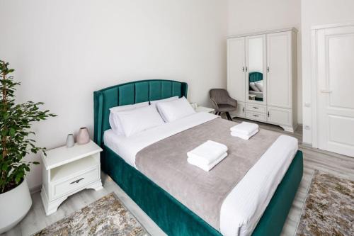 Lviv City Center Apartment | Elegant Avangard Apart on Shevchenko Avenue - 4 Star Stay
