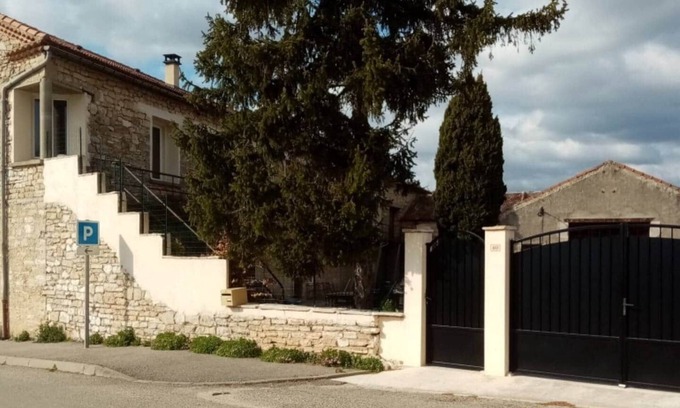 Orgnac-l'Aven House | Delightful Gites in Historic Farmhouses - Pet & Child Friendly